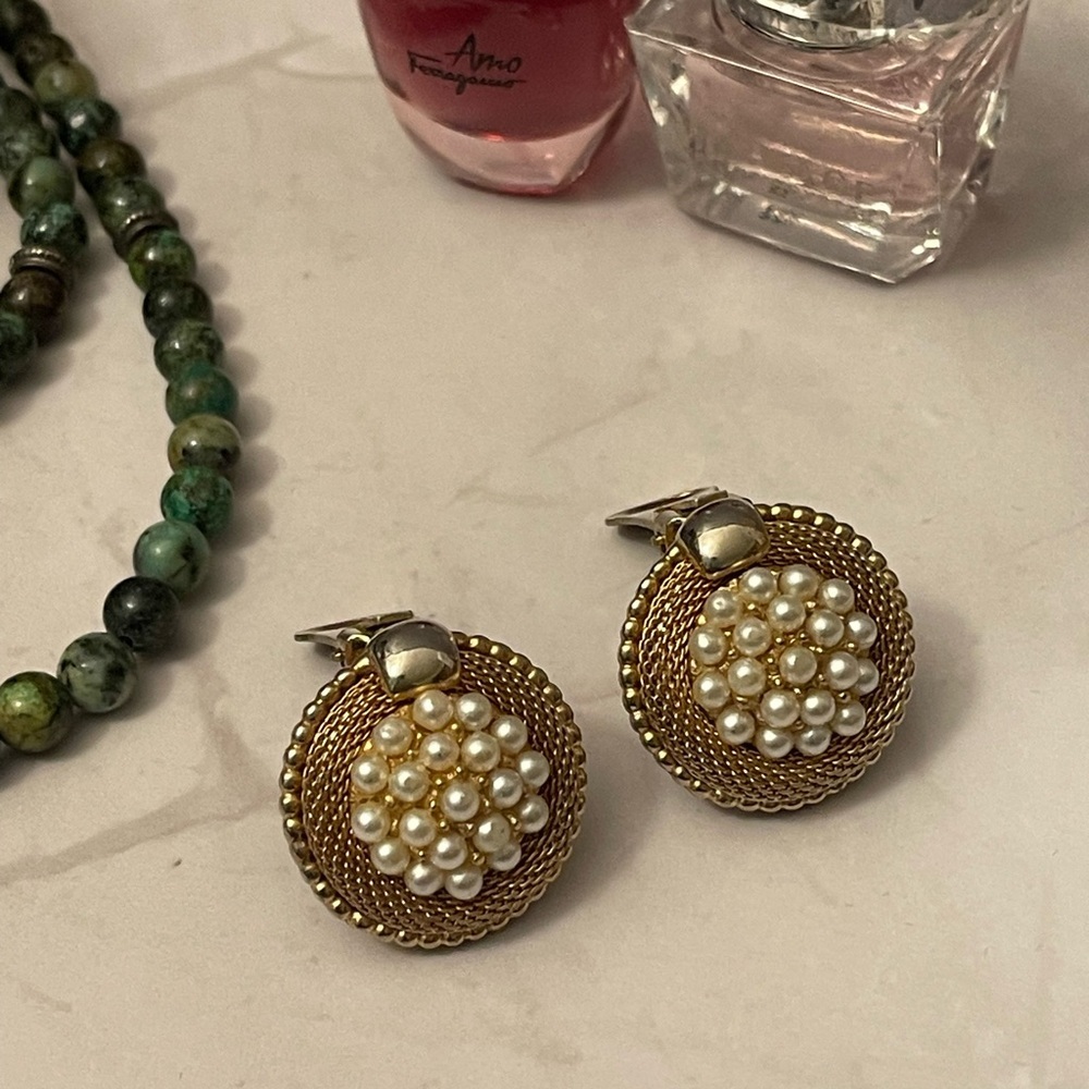 Vintage Gold and Pearl Accent Clip Earrings - Picture 7 of 10